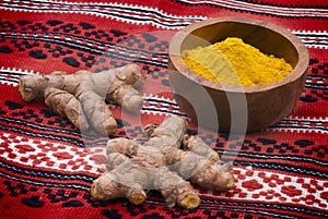 Turmeric root (Curcuma longa)