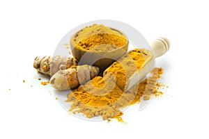 Turmeric roots and turmeric powder