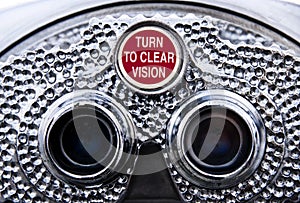 Turn to clear vision - Pay binoculars
