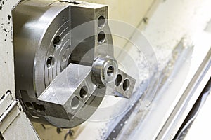 Turning automotive part by cnc lathe