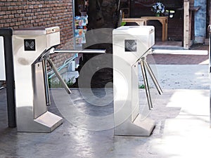 Turnstile controlling with electronic card reader