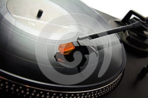 Turntable and vinyl record