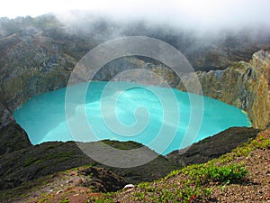 Turquoise lake photo