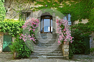 Typical Tuscan house, villa, mansion in Italy photo