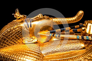 Tutankhamun`s golden burial mask