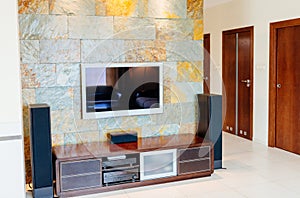 TV set with Hi-fi home cinema system