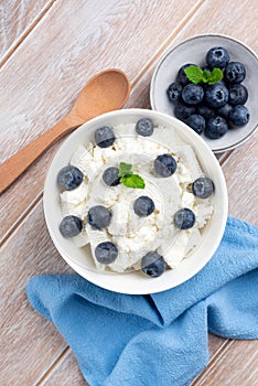 Tvorog, cottage cheese with blueberries