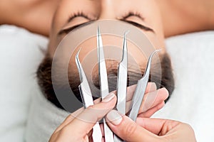 Tweezers for eyelash extensions above the head