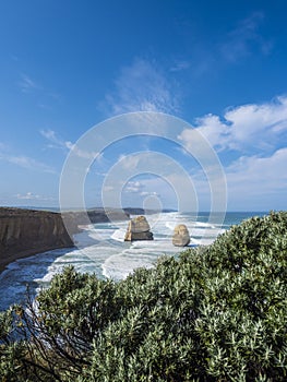 TWELVE APOSTLES - GREAT OCEAN ROAD, AUSTRALIA