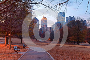 Twilight Midtown Atlanta and Oak Hill in Piedmont Park, USA