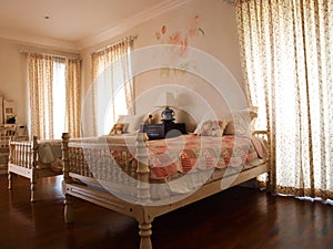 Twin bedroom with roses fresco decoration