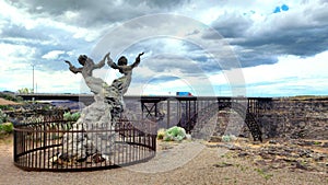 The Twins Statue in Twin Falls, Idaho !
