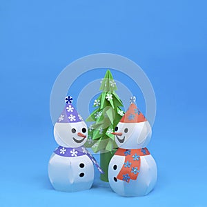 Two 3d paper snowmen and origami christmas tree