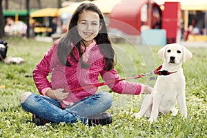 Due amici erba primavera stagione il cane 