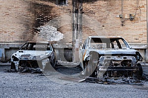 two cars burned photo