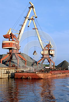 Two dock clamshell photo