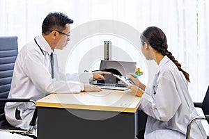 Two doctors discussing