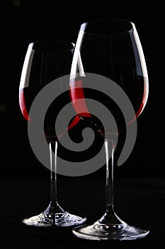 Two ellegant glasses fith wine