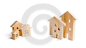 Two groups of wooden houses of different size. Choose between city and suburb, or village. Building density and number of floors.