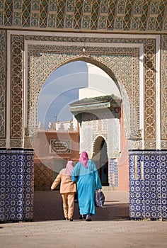 Two ladies walk into a mosk