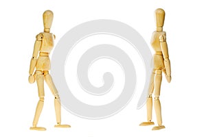 Two mannikins distancing