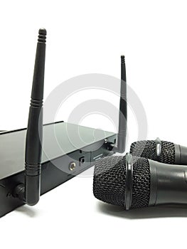 Microphone on receiver isolate background