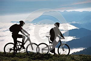 Two mountainbikers