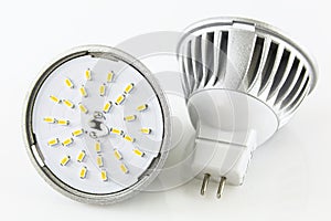 Two MR16 LED bulbs without accidentally