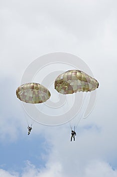 Two paratroopers