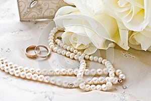 Two rings and pearls