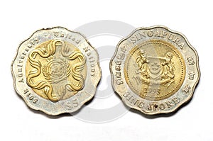 Two sides of the Singapore five dollar 50th United Nations Anniversary coin