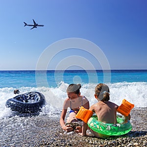 Two sisters playing in the sea, Nice