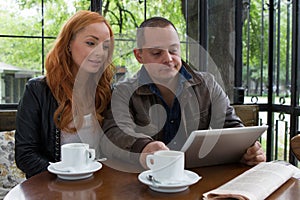 Two students drinking coffee