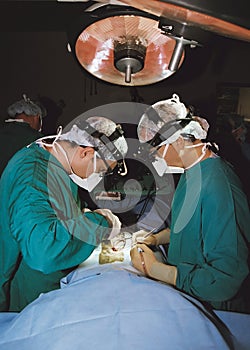 Due chirurghi operativo 
