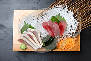 Two varieties of tuna sashimi plate