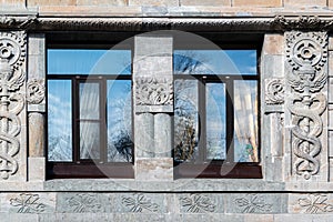 Two windows on a gray background