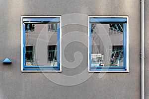 Two windows on a gray background