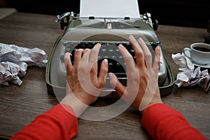 typewriter, ready for jounalist action