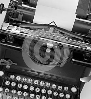 Typewriting machine photo