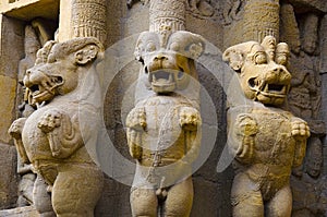 Typical design of pillar with multi-directional mythical lions kanchi Kailasanathar temple, Kanchipuram, Tamil Nadu