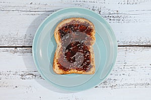 Typical Dutch apple syrup called Appelstroop on bread