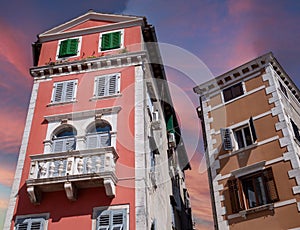 typical italian houses in the city