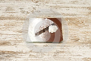 typical Neapolitan dessert, coming as its name suggests from the island of Capri,