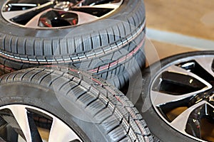 Tyre change in a car workshop