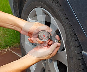 Tyre pressure guage measurement