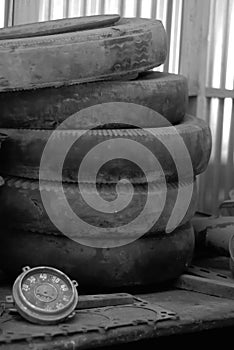 Tyres and a car gage