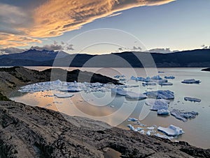 TÃÂ©mpanos de hielo, Lago Grey, Torres del Paine, Magallanes, Chile. photo