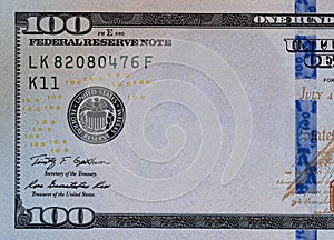 U.S. 100 dollar border