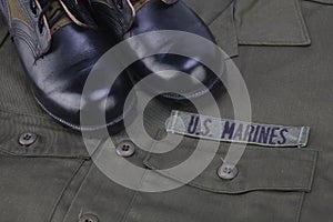 U.S. MARINES green uniform with boots photo