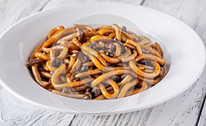 Udon noodles with mushrooms